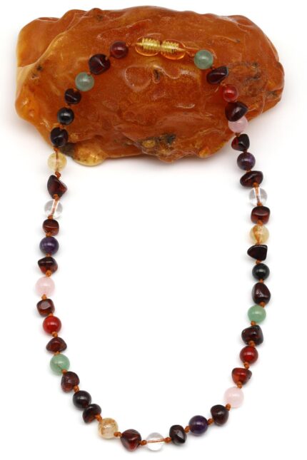 Collier bébé/enfant ambre et chakras – photo avant – 33 cm – modèle 3