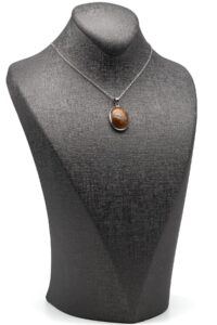 Bijou en argent sterling 925 orné d’une agate précieuse d’origine indonésienne, idéal pour un look raffiné.